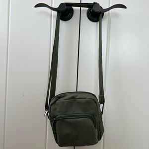 Green adjustable cross body